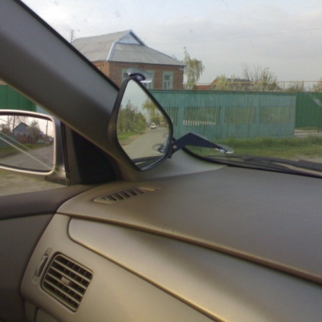 Фото: Зеркало обгона Совиный глаз на праворульные японские авто
