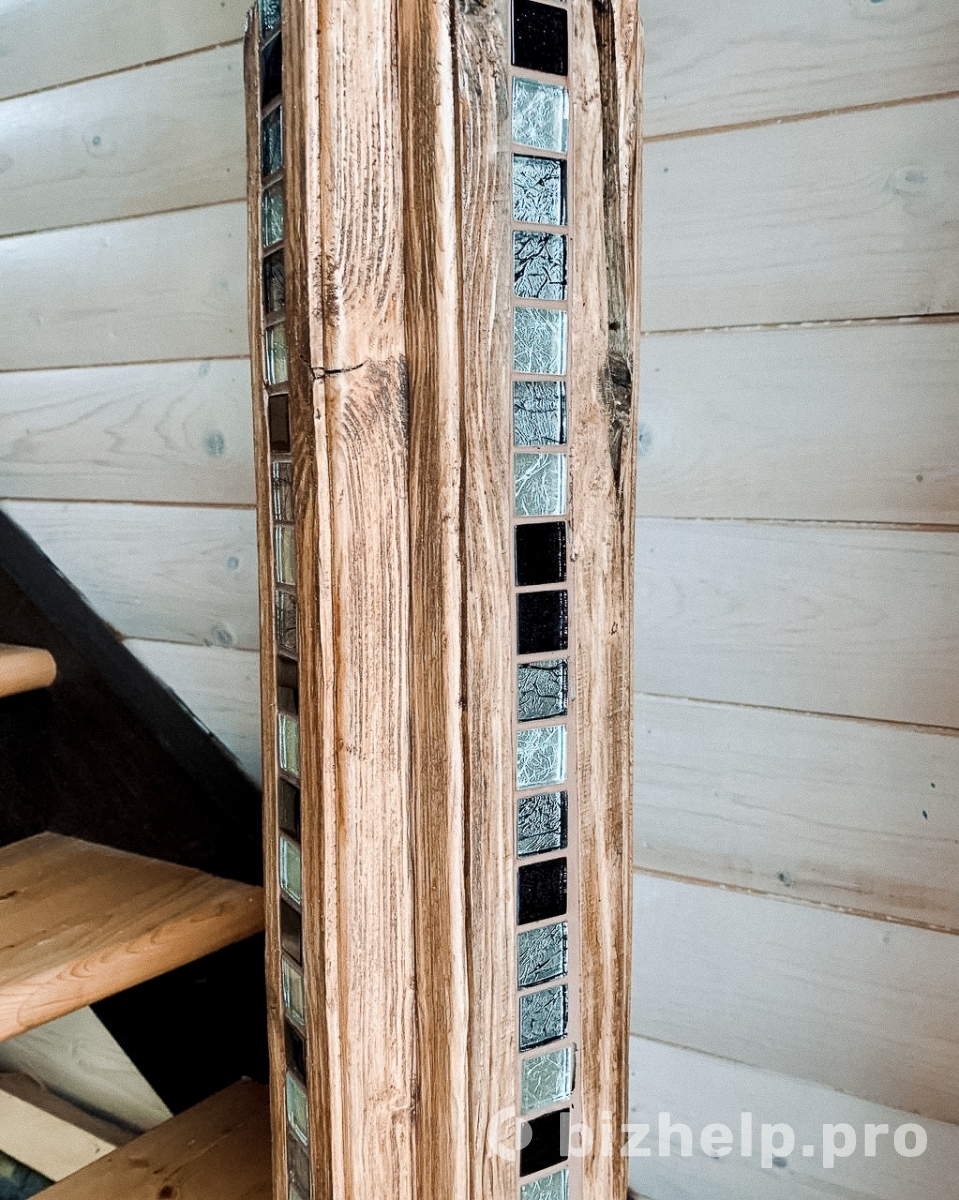 Фотография 4: Декоративная интерьерная стойка из натурального дерева ручной работы "Кения"