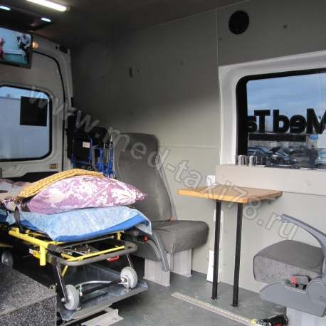 Фотография 3: Перевозка лежачих больных и инвалидов-колясочников