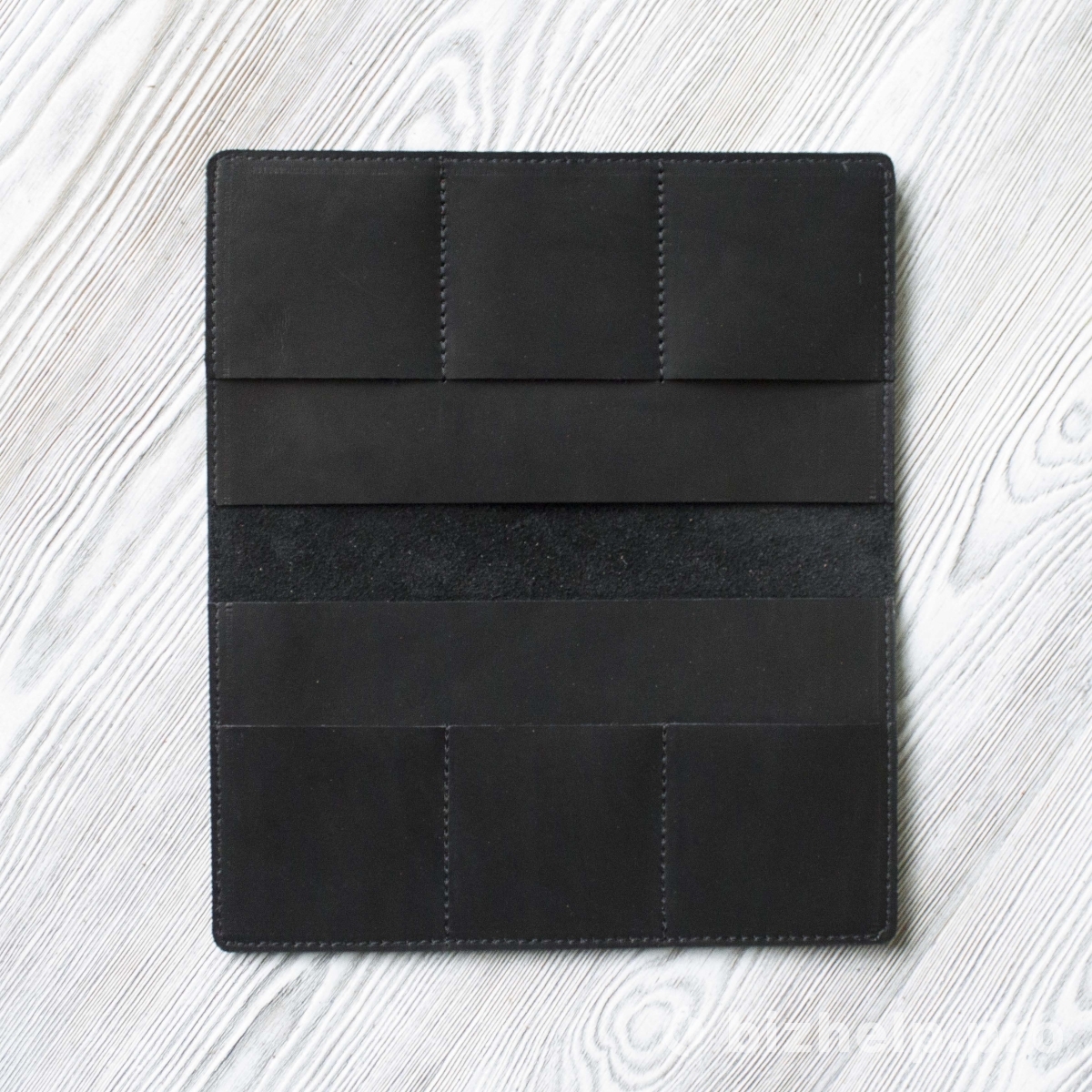 Фотография 3: Мужское черное портмоне из натуральной кожи "Графит"