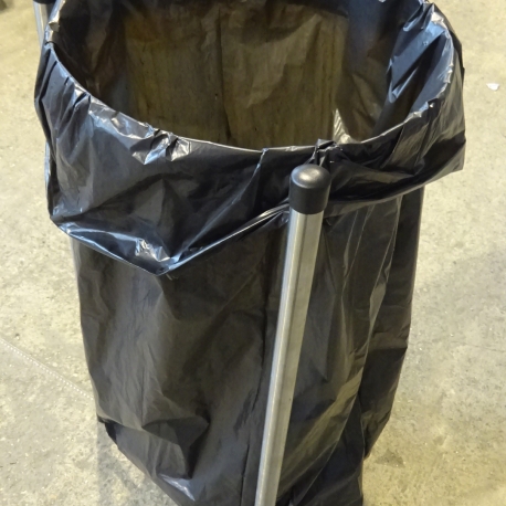 Фотография 2: Стойки - держатели для мусорных пакетов