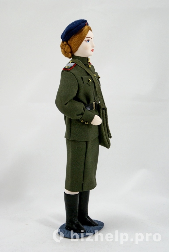 Фотография 3: Фарфоровая кукла | Военная медсестра