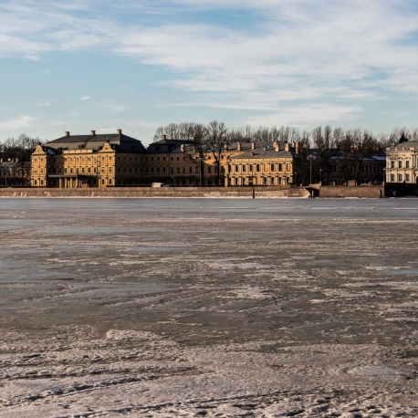 Фотография 2: На выходные в Петербург: дворцы и мосты (кэшбэк 20%)
