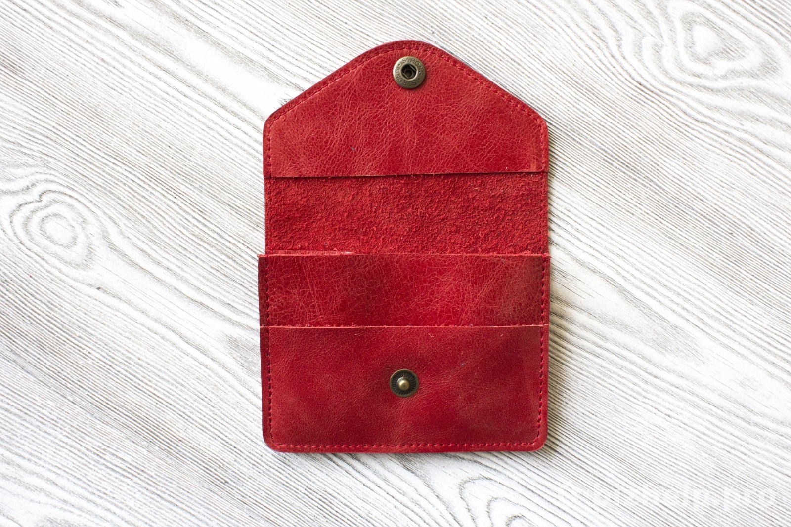Фотография 4: Красный  женский кошелек для мелочи и пластиковых карт