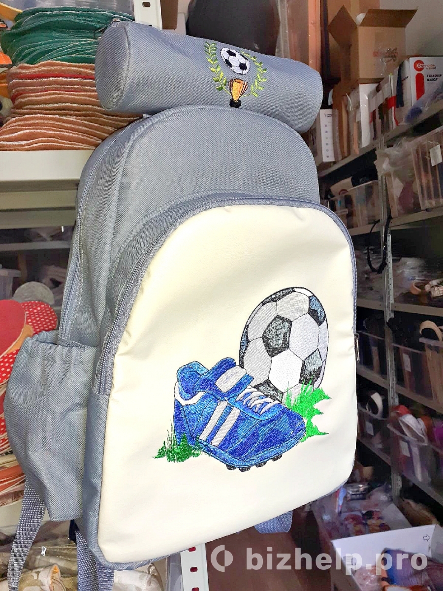 Фотография 2: Рюкзак и пенал с вышивкой "Футбол"
