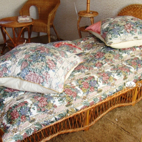 Фото: Кровать плетёная